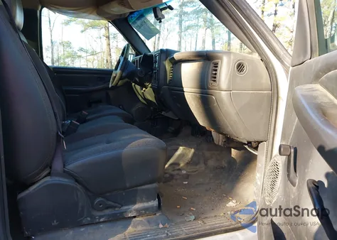 2005 Chevrolet Silverado 1500 Work Truck from USA, damaged, VIN 1GCEC19ZX5E236587